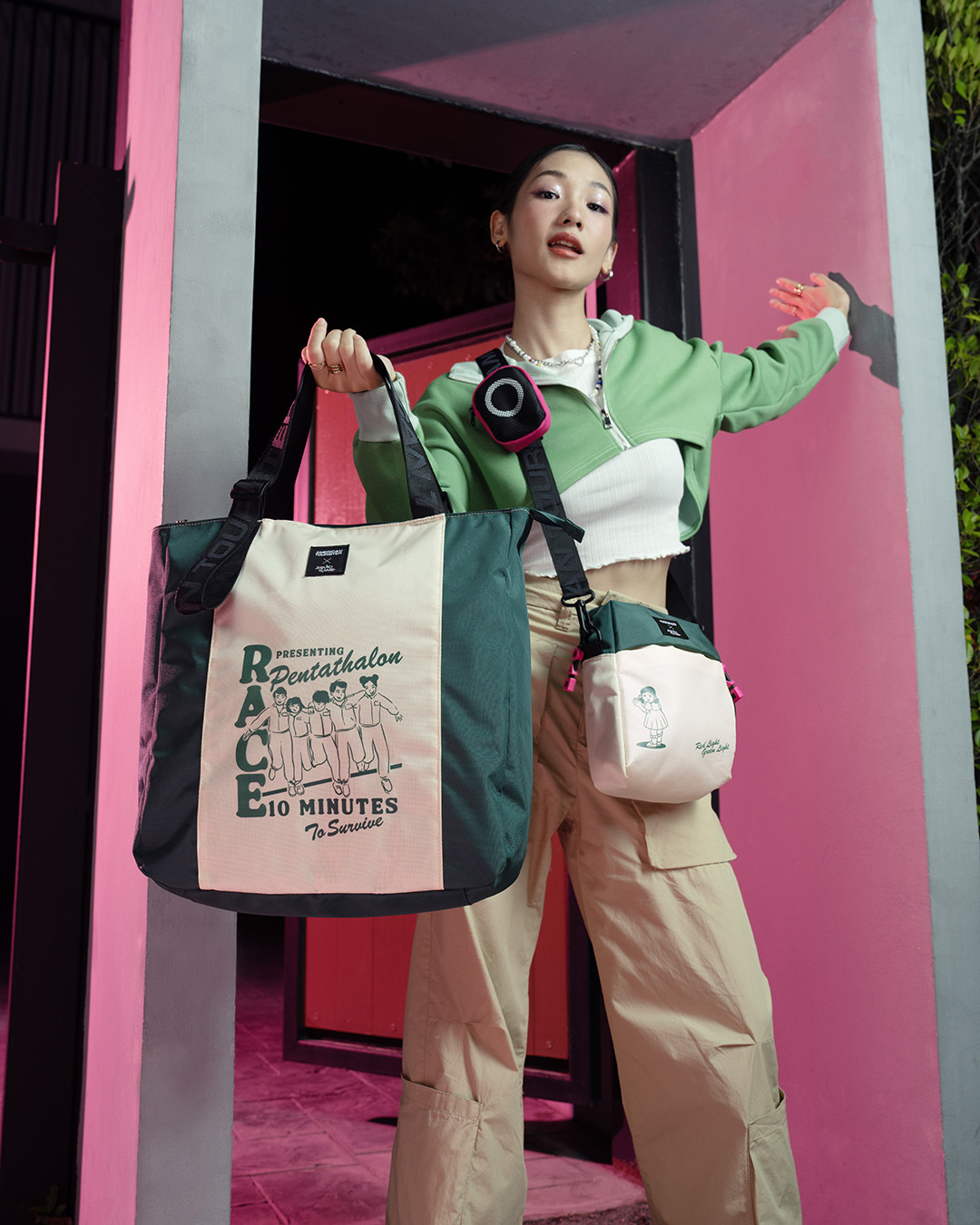 SQUID GAME TOTE BAG  lifestyle | American Tourister