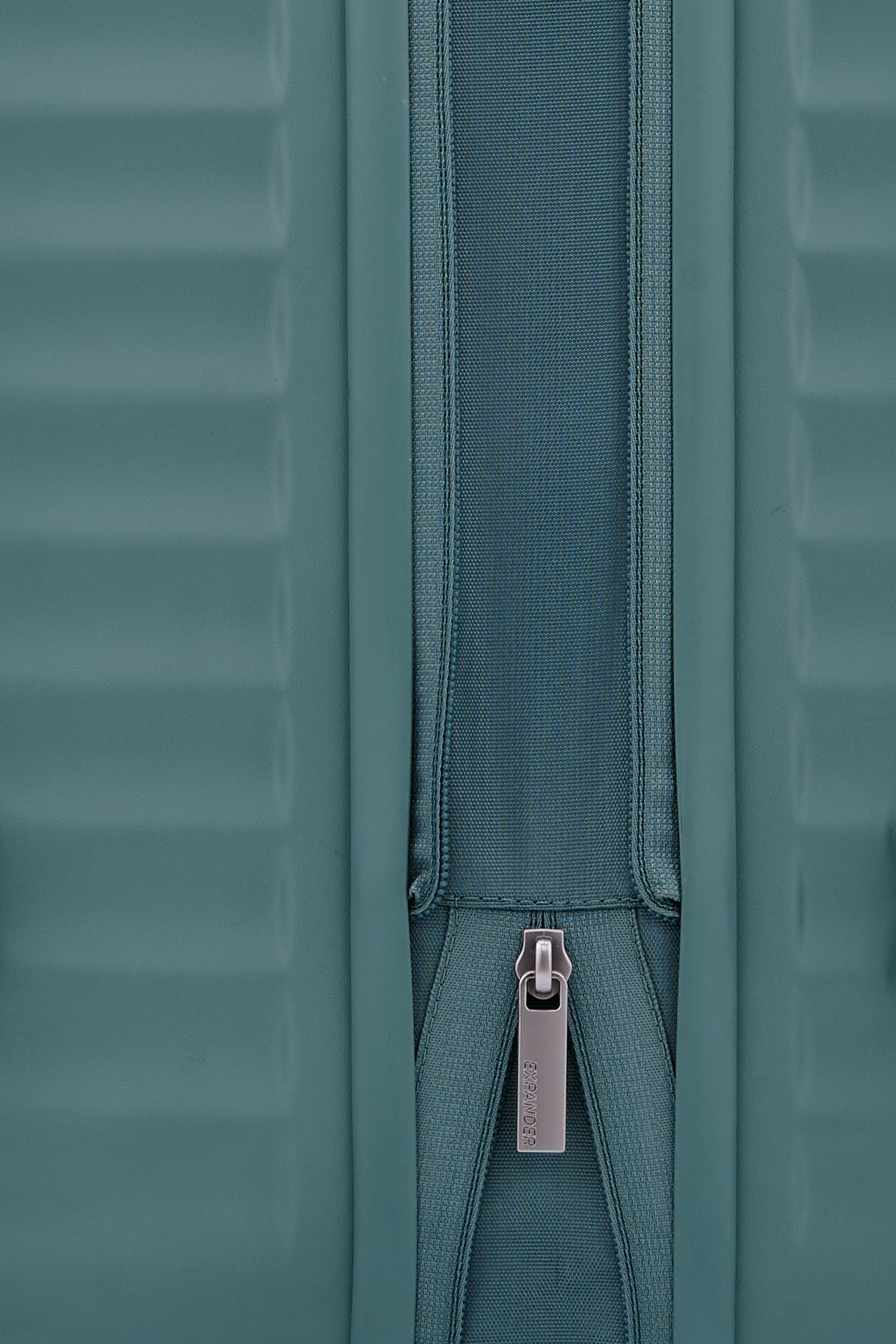 FRONTEC SP 68/25 EXP TSA OS V2  usp | American Tourister